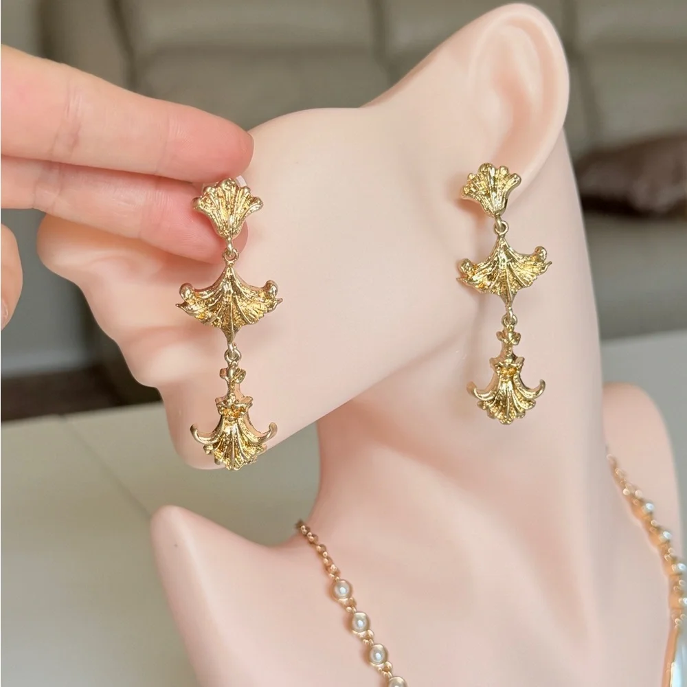 Gold Ginkgo Drop Earrings - Elegant Women Jewelry